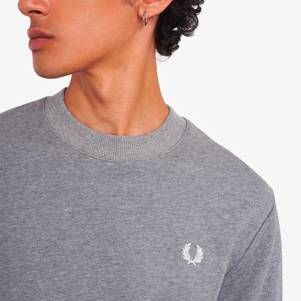 03592 Fred Perry Crew Neck Sweatshirt